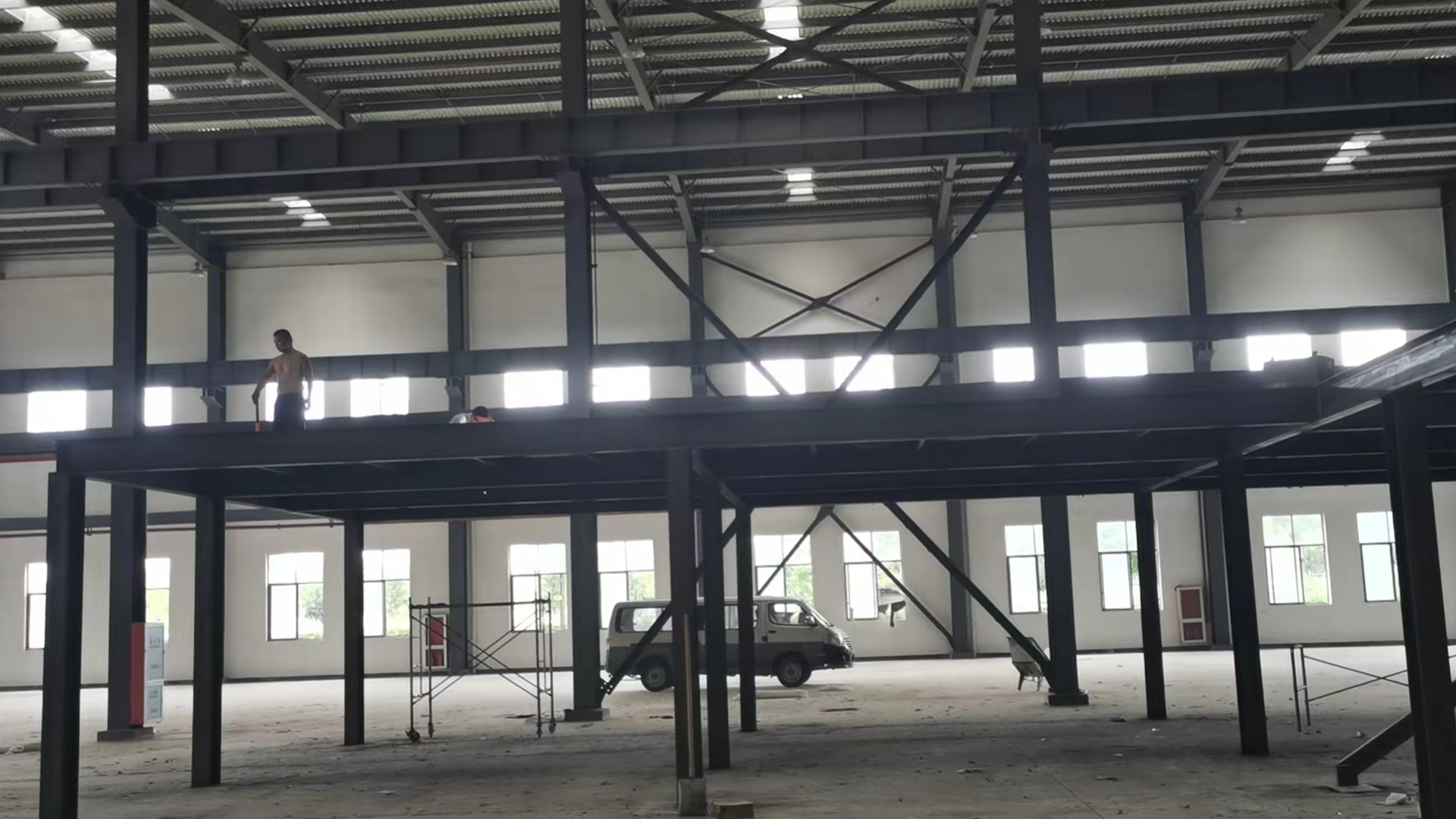 房屋钢梁粘钢加固制作，室内阁楼二层扩建钢结构夹层