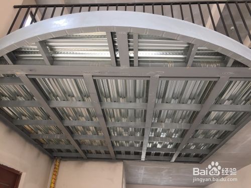 厂房扩建钢结构隔层，搭建室内钢结构二层