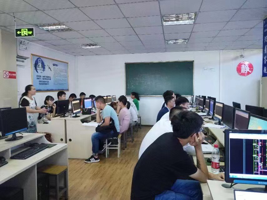 造价员培训火热招生中！2-3个月速成，高薪就业不是梦！