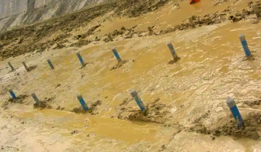 厂房改造加固制作，地基沉降注浆加固，钢梁粘钢加固