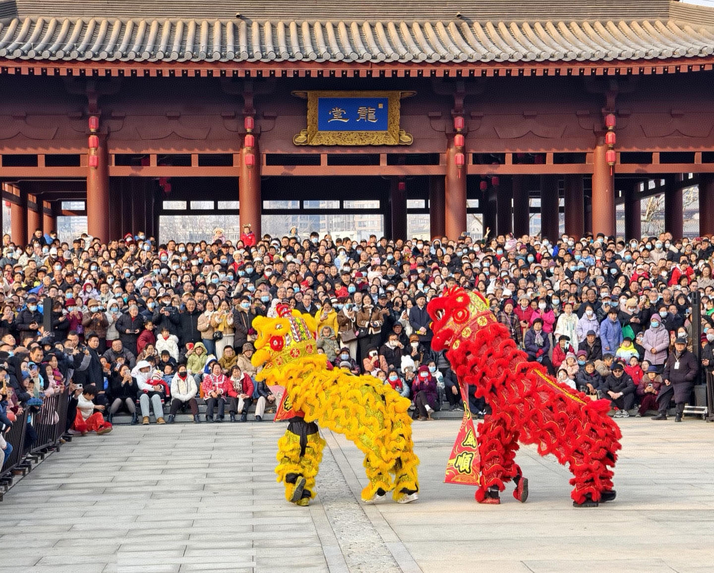 西安承接舞龙舞狮、舞台搭建、舞蹈乐队、开业剪彩、主持人、年会布置、二人转、乐坊、商场暖场活动