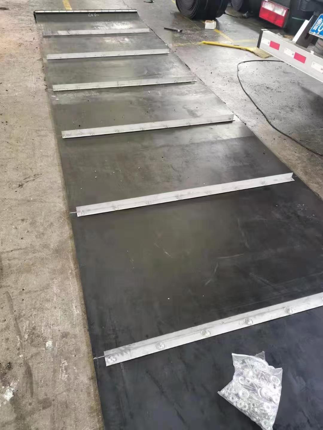 自卸式除铁器环形橡胶皮带，金属刮板除铁器皮带定制