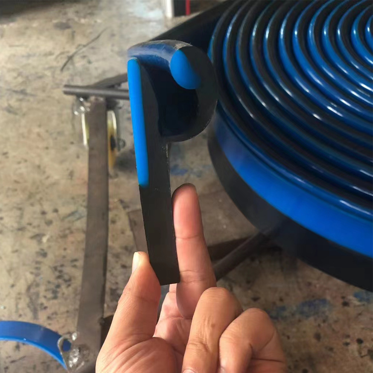 Y型双密封裙板定制，煤矿带式输送机橡胶聚氨酯防溢裙板