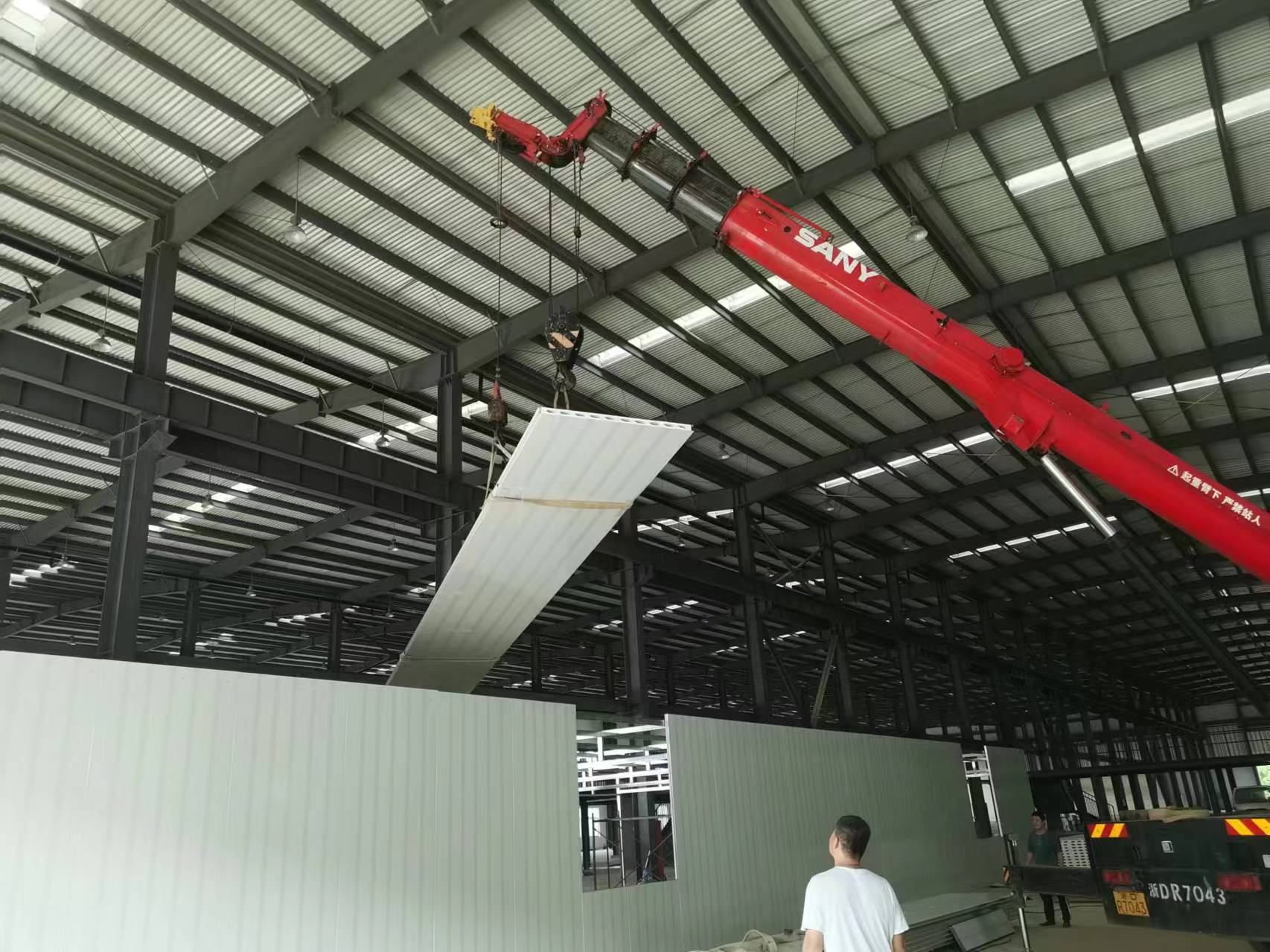 北京搭建彩钢洁净间，安装彩钢围挡板