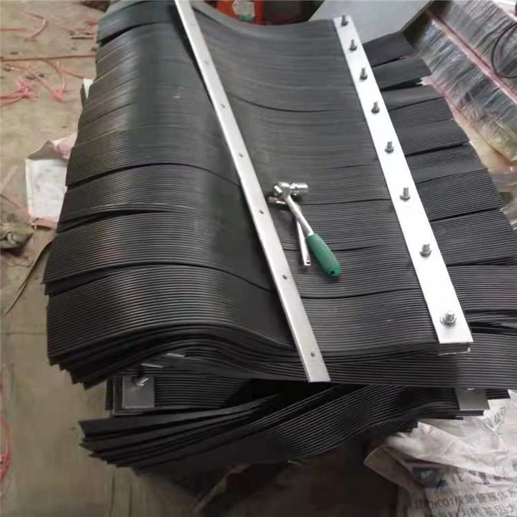 导料槽防尘帘定做,钢板(夹板)定做 导料槽防尘帘定做,钢板(夹板)定做