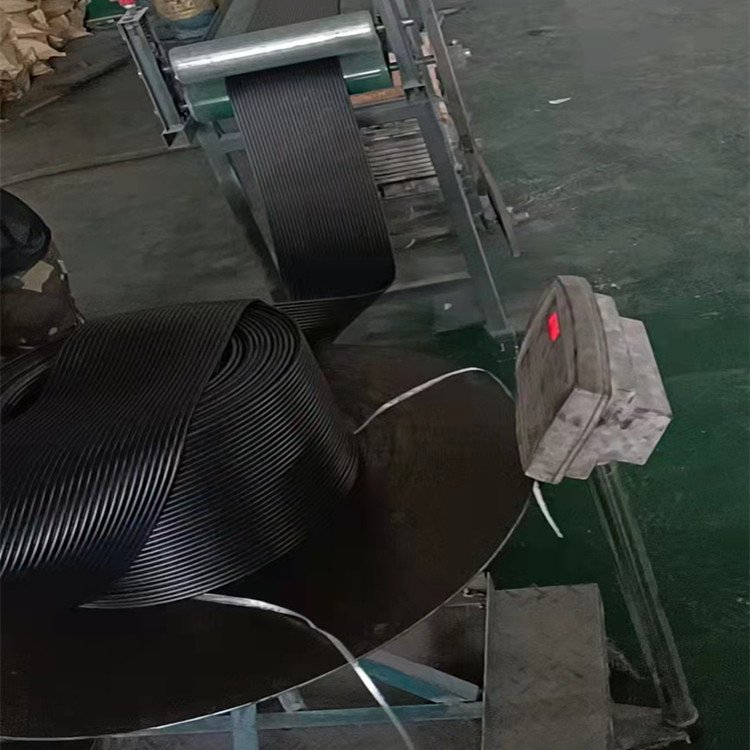 导料槽防尘帘定做,钢板(夹板)定做 导料槽防尘帘定做,钢板(夹板)定做