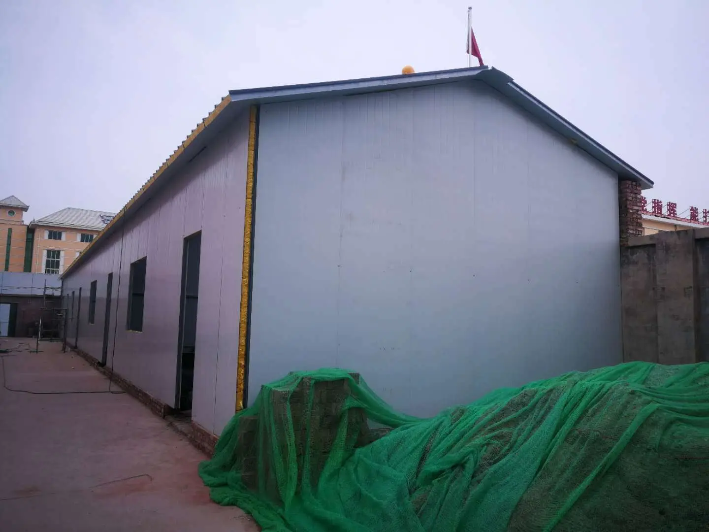 安装彩钢车棚,搭建彩钢洁净板房,制作彩钢围挡板 安装彩钢车棚,搭建彩钢洁净板房,制作彩钢围挡板