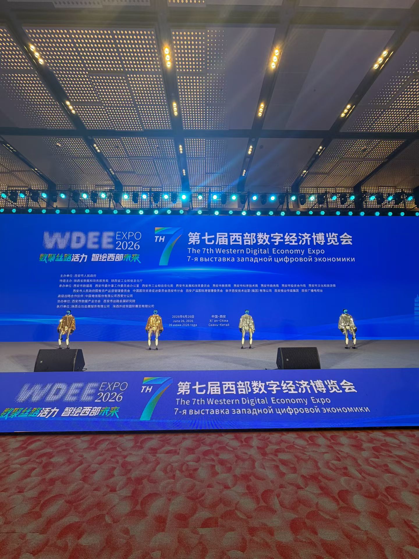 西安承接商场暖场节目演出,景区舞狮机甲巡游,活动开幕开场舞蹈,商场酒店暖场非遗节目演出 西安承接商场暖场节目演出,景区舞狮机甲巡游,活动开幕开场舞蹈,商场酒店暖场非遗节目演出