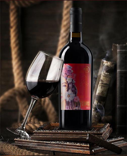 翁虹自创红酒品牌绯虹丝路酒庄干红葡萄酒 翁虹自创红酒品牌绯虹丝路酒庄干红葡萄酒